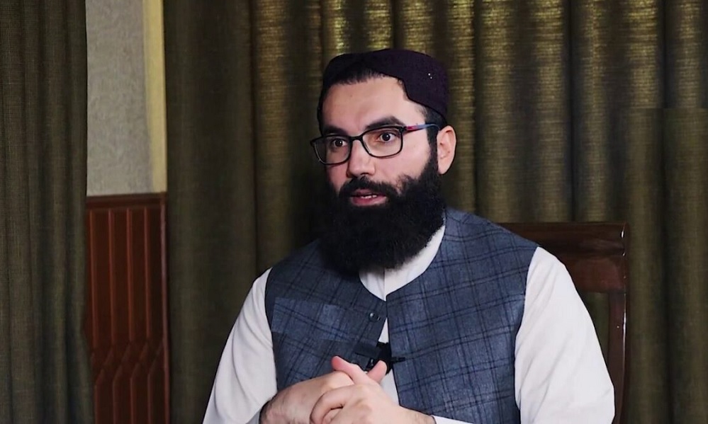 انس حقانی: خروج ناگهانی اشرف غنی روند تفاهم برای ورود امارت اسلامی به کابل را مختل کرد