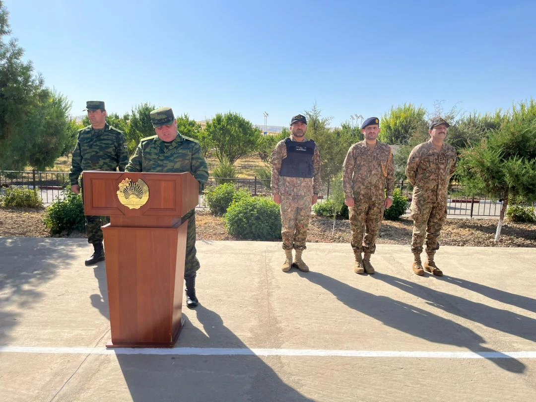 افسران پاکستانی و تاجیک در مراسم افتتاح تمرین ضد تروریسم «دوستی-۲» در شهر دوشنبه، تاجیکستان شرکت کردند. (عکس آرشیف) Ask ChatGPT