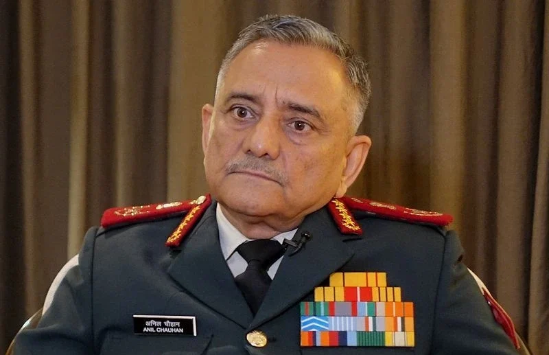 دولت هند دوره کاری لوی درستیز جنرال انیل چوهان را تا ماه می ۲۰۲۶ تمدید کرد