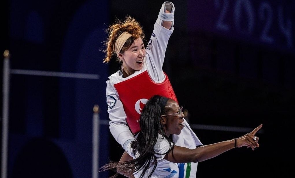 ذکیه خدادادی، قهرمان پاراتکواندو افغانستان، جایزه شمال جنوب شورای اروپا را دریافت کرد