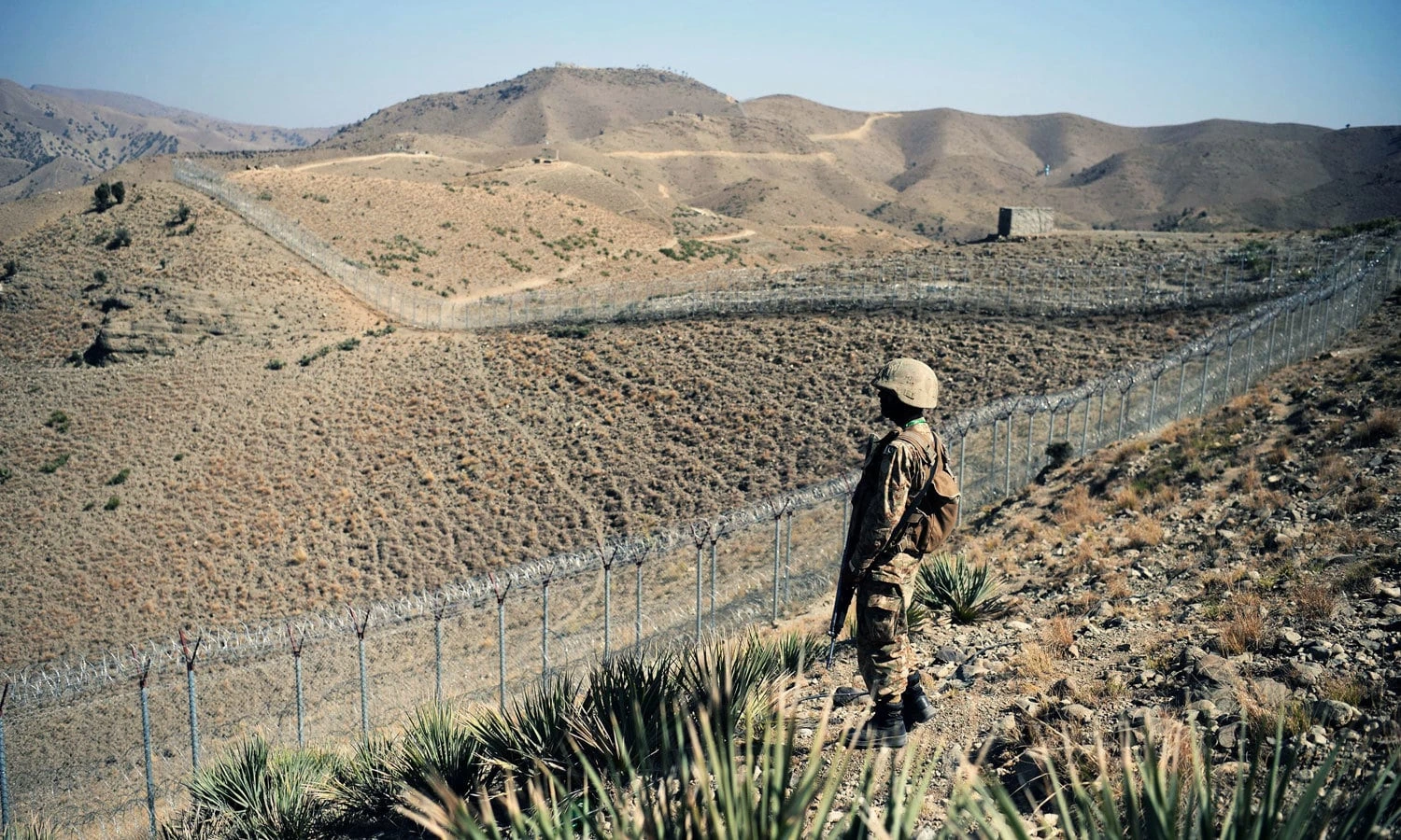 اردوی پاکستان حملات طالبان افغان را در اسپین بولدک و کرم خنثی کرد؛ چندین جنگجوی شورشی از بین برده شدند