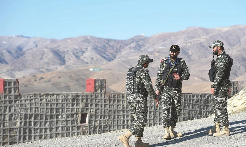 پاکستان ادعای افغانستان مبنی بر کشته شدن ۵۸ سرباز پاکستانی و حضور داعش در خاک پاکستان را رد کرد