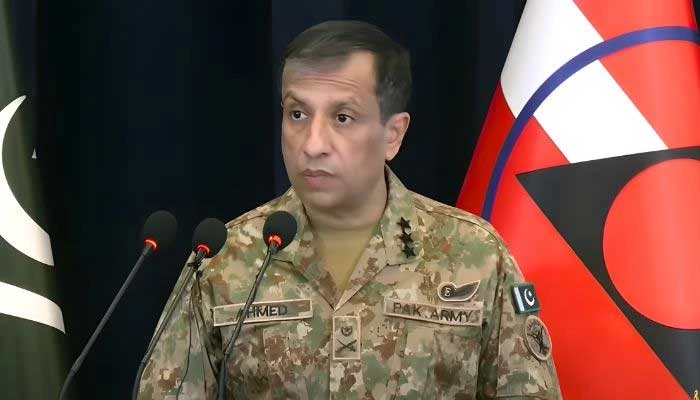 ارتش پاکستان میگوید که نیروهای این کشور حملهٔ مرزی را دفع کردهاند و در نتیجه، بیش از ۲۰۰ شورشی کشته شدهاند