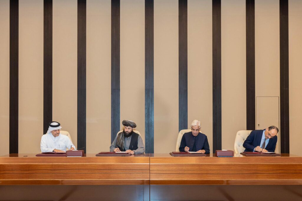 افغانستان و پاکستان روی آتشبس فوری توافق کردند