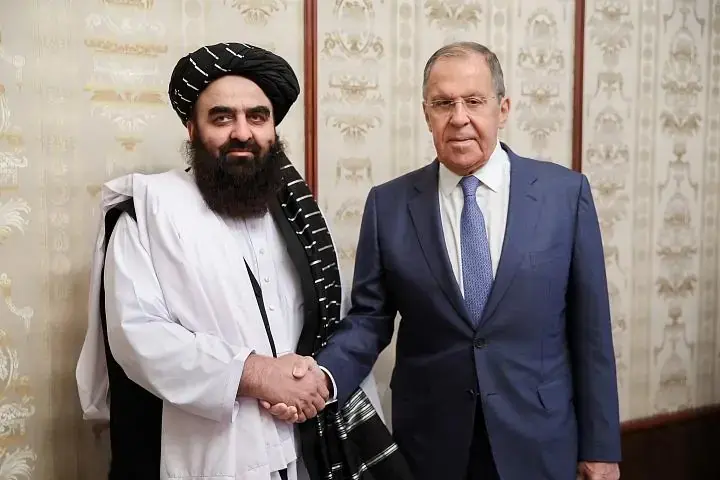دیدار لاوروف و امیرخان متقی در حاشیه نشست فرمت مسکو تمرکز بر آینده افغانستان