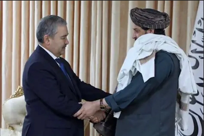 تجارت افغانستان و ازبکستان و صادرات دوا در سایه فشار پاکستان و تلاش طالبان برای تنوع‌بخشی اقتصادی.