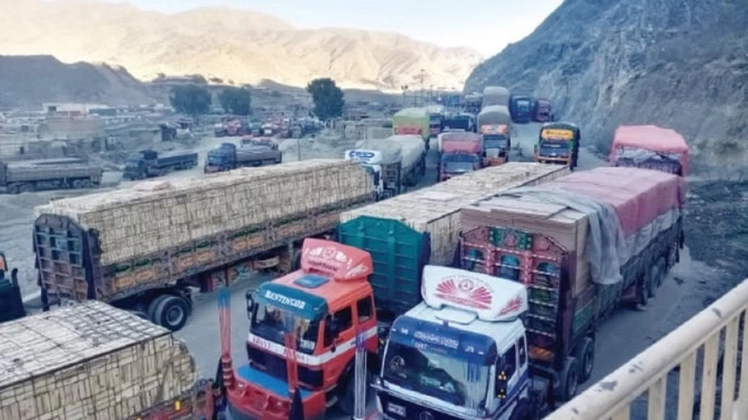 اعتراض تاجران به بسته‌بودن مرز و هشدار درباره زیان‌های سنگین اقتصادی