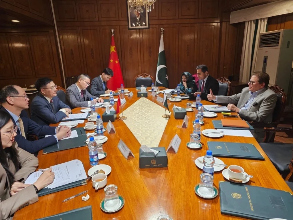 دیدار مقام‌های پاکستان و چین برای همکاری ضد دهشت‌افگنی و تقویت امنیت منطقه