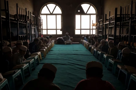 گزارش درباره گسترش مدارس طالبان و تبدیل آموزش به ابزار ایدئولوژیک در افغانستان.