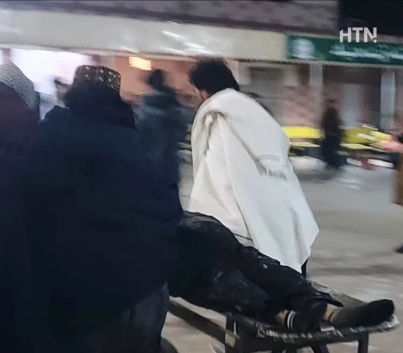 شناسایی عامل انتحاری به‌عنوان شهروند افغانستان بار دیگر موضوع نقش اتباع افغان در حملات تروریستی در پاکستان را برجسته کرده و ضرورت اقدام فوری و همکاری منطقه‌ای را نشان می‌دهد.