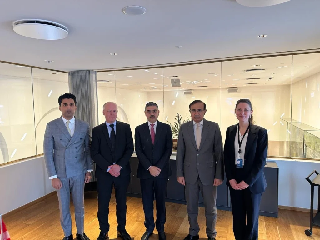 دیدار کاکڑ با دیاسپورای بلوچ در دانمارک بار دیگر بر موضع پاکستان در مورد ضرورت راه‌حل‌های محلی برای ثبات افغانستان تأکید کرد و نقش پاکستان را به‌عنوان کشوری مسئول در منطقه برجسته ساخت.