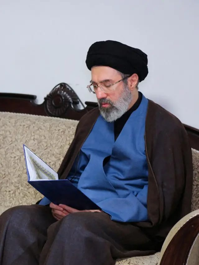 آسیب پای مجتبی خامنه ای