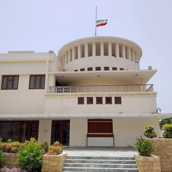 سرکنسول ایران : تنگه هرمز برای کشتی های پاکستانی باز است