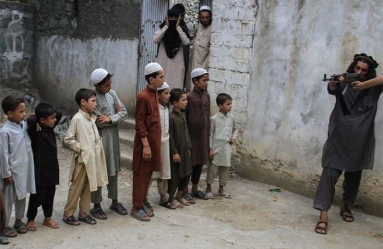 بازی مرگ در سایه خوشی‌ها: نوجوانان ۱۵ تا ۲۰ ساله هدف تحریک طالبان