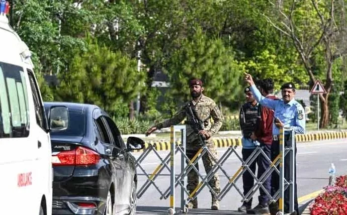 مذاکرات آمریکا و ایران؛ در اسلام‌آباد وضعیت امنیتی در سطح بسیار بالا قرار گرفته و ۱۸ هزار نیروی امنیتی مستقر شده‌اند