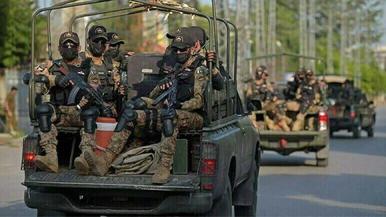 عملیات پاکسازی در برخی مناطق همچنان ادامه دارد تا از نبود هرگونه تهدید امنیتی اطمینان حاصل شود