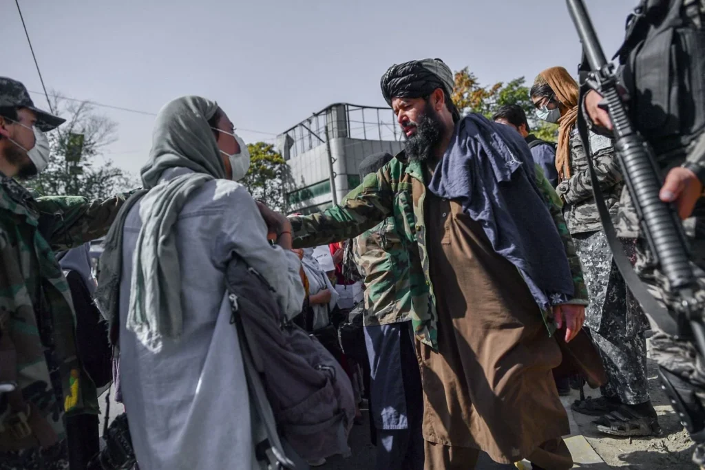 جنبش عدالت‌خواهی زنان با محکوم کردن بازداشت زنان و دختران افغان از سوی طالبان در هرات، از جامعه جهانی و نهادهای حقوق بشری خواسته است در برابر این سرکوب و نقض حقوق زنان، صدای خود را بلند کنند