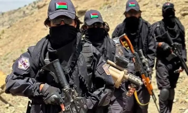 در حمله افراد مسلح ناشناس در مستونگ، عبدالحکیم کاکر، قاضی دادگاه ولسوالی و جلسات، و محافظش محمد زمان کشته شدند و طارق لاشاری، قاضی دادگاه استیناف، زخمی شد. سروزیر بلوچستان این حمله را محکوم کرد و جامعه وکلای این ایالت در اعتراض، اعتصاب و تحریم دادگاه‌ها را اعلام کرد