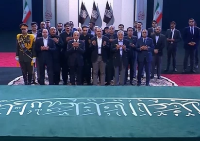 شرکت هیئت پاکستانی در نماز جنازهٔ رهبر عالی ایران؛ برخلاف اتهام‌های ماجراجویی و جانبداری، کارشناسان آن را نمادی از همسایگی مسئولانه و میانجی‌گری منطقه‌ای می‌دانند.
