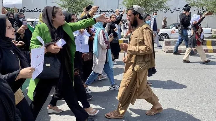 جبهه سپاهیان میهن مدعی است که طالبان پس از ناکامی در ولسوالی یفتل پایین ولایت بدخشان، اقدامات تلافی‌جویانه علیه غیرنظامیان را آغاز کرده‌اند و از سازمان ملل متحد خواسته است درباره این ادعاها تحقیق کند