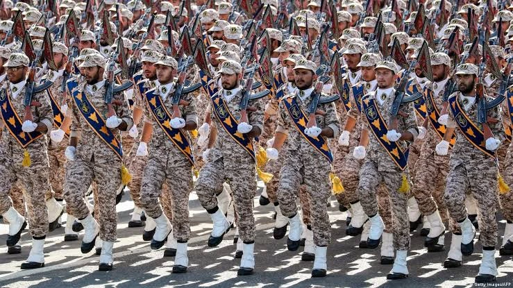 سپاه پاسداران انقلاب اسلامی پس از هدف قرار گرفتن چندین تأسیسات نظامی ایران در حملات هوایی آمریکا، از آغاز حملات تلافی‌جویانه شدید خبر داد