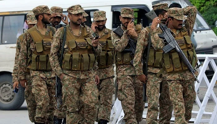 در عملیات مبتنی بر اطلاعات استخباراتی «۱۱ گرج» در ولسوالی لکی مروت، سه عضو خوارج، از جمله فرماندهان این گروه، شاکر با نام مستعار «ملنگ آشنا» و حارث با نام مستعار «ضرار»، کشته شدند