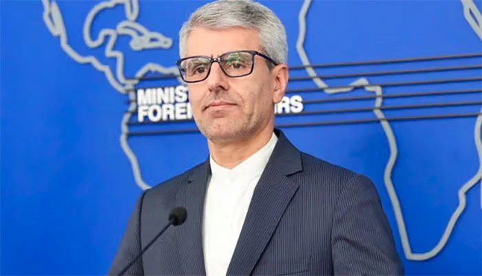 سخنگوی وزارت امور خارجه ایران، اسماعیل بقایی، می‌گوید که سیاست خارجی امریکا بیش از حد به دروغ متکی است