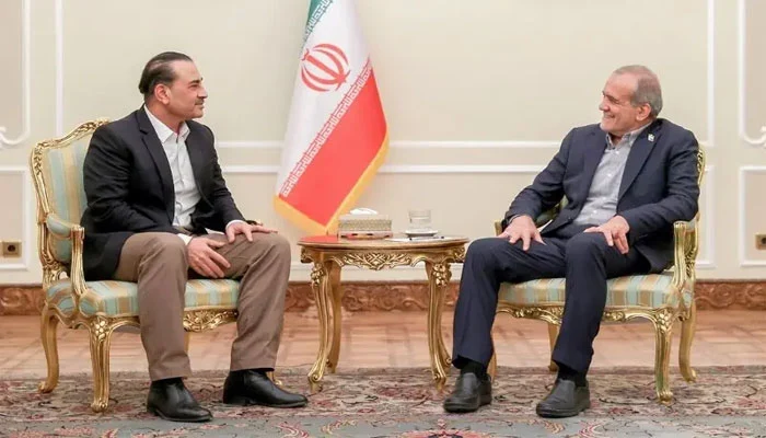 سفر فیلد مارشال سید عاصم منیر به ایران پایان یافت؛ دیدار با رئیس‌جمهور مسعود پزشکیان، باقر قالیباف و دیگر مقام‌های ارشد، گفت‌وگو درباره کاهش تنش‌ها در منطقه و بازگشایی تنگه هرمز