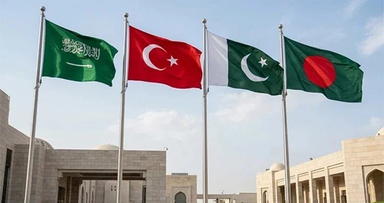 وزیر دولت بنگلادیش، همایون کبیر، گفته است که داکا به پیوستن به توافق دفاعی مکه میان عربستان سعودی، پاکستان و ترکیه علاقه‌مند است