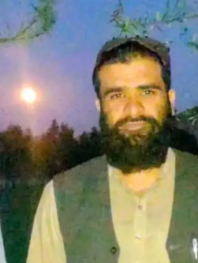 در نتیجه حمله «جبهه آزادی افغانستان» در ولایت ننگرهار، ملا داوود افضل، فرمانده محلی طالبان، کشته و دو محافظ او زخمی شدند