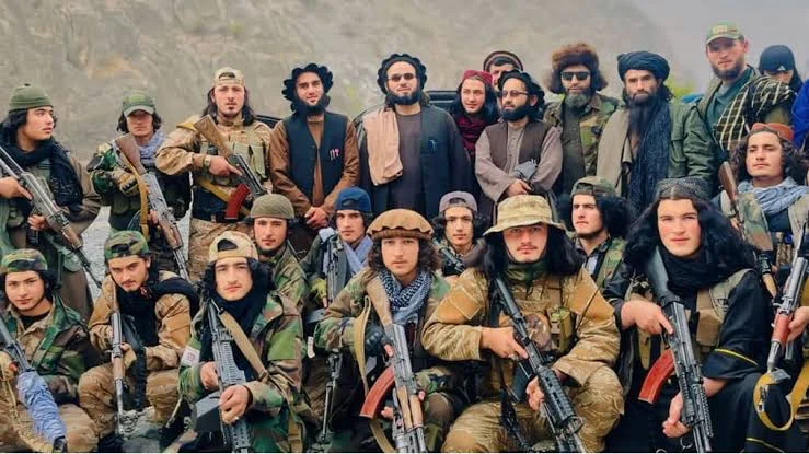 درگیری‌های شدید در ولایت بدخشان افغانستان میان طالبان و جنگجویانِ جمعه‌خان فتح، فرماندهِ ناراضی؛ بیش از ۲۵ کشته و اعزام نیروی کمکی با چرخبال‌ها