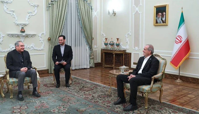 دیدار‌های محسن نقوی با مسعود پزشکیان، رئیس‌جمهور ایران، و اسکندر مومنی، وزیر داخلهٔ این کشور؛ گفتگو دربارهٔ روابط پاکستان و ایران و گسترش همکاری‌ها در بخش‌های مختلف
