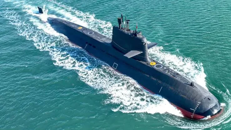 وایس دریاسالار سابق هندی با صحبت درباره توانمندیهای زیردریاییهای کلاس هانگور، آنها را چالش و تهدیدی بزرگ برای نیروی دریایی هند دانست