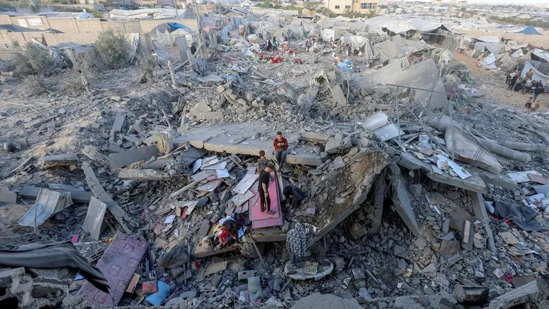 تکمیل سه سال جنگ تحمیل‌شده‌ی اسرائیل بر غزه؛ ۱.۷ میلیون (۱۷ لک) فلسطینی آواره، هزاران نفر مفقود الاثر و گسترش سریع شهرک‌های غیرقانونی در کرانه باختری اشغالی همچنان ادامه دارد