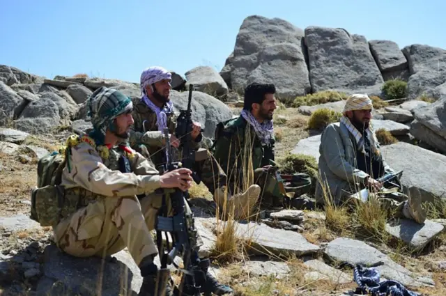 قندهار: در نتیجه حمله مسلحانه در ولسوالی ارغنداب، یک قوماندان طالبان و یک تن از پرسونل کشته شدند و میزان مقاومت افزایش یافته است