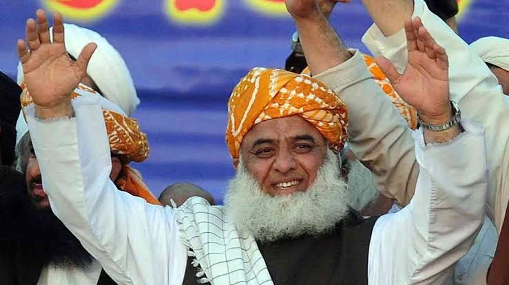 تحلیل کوتاه سیاست مولانا فضلالرحمن، دوران کمیٹی کشمیر و تصمیم مردمی در دیره اسماعیل خان