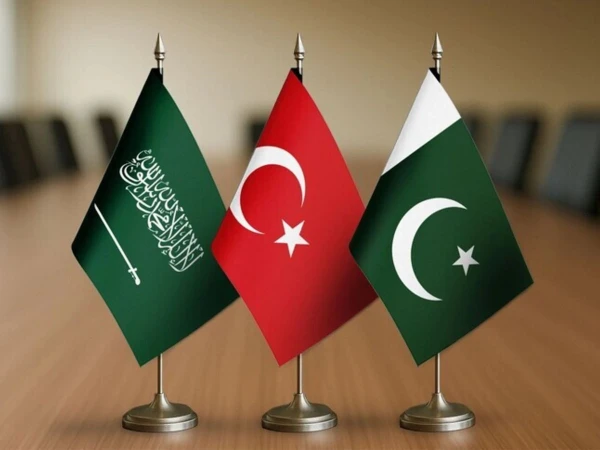 نشست اضطراری پیمان دفاعی مشترک مکه در ریاض فراخوانده شد؛ اسحاق دار، معاون نخست‌وزیر به همراه وزرا و رهبری عالی‌رتبه نظامی عربستان و ترکیه شرکت خواهند کرد