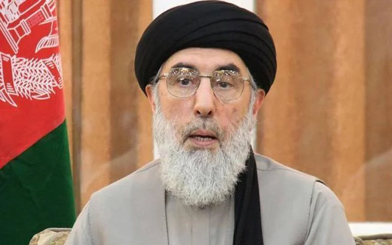 گلبدین حکمتیار با هشدار به حکومت طالبان، تغییر سیاسی در افغانستان را اجتناب‌ناپذیر خوانده و خواستار انتقال قدرت به مردم شده است